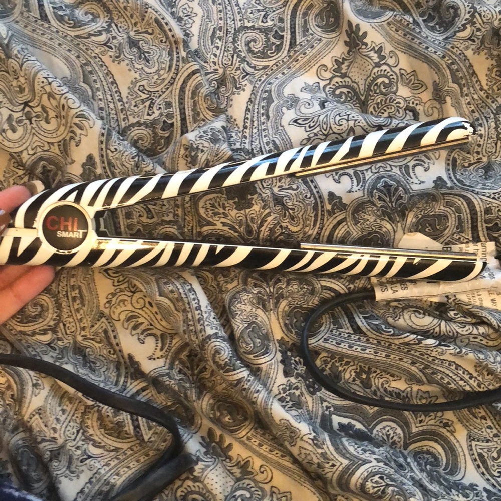 CHI smart flat iron